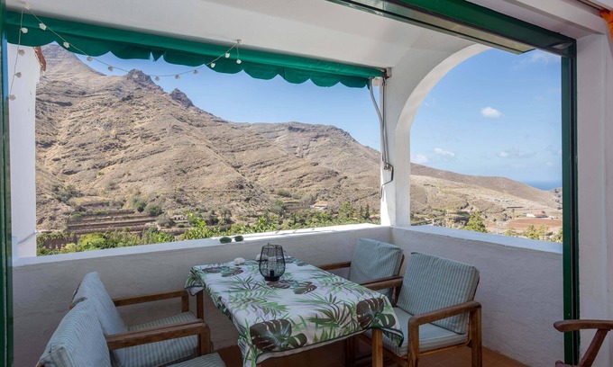 Agaete House | Discover Lightbooking La Suerte with Spa & Breakfast Options