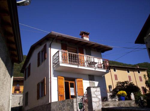 Liano-Formaga House | Casa Castanea - Garda Hideaway