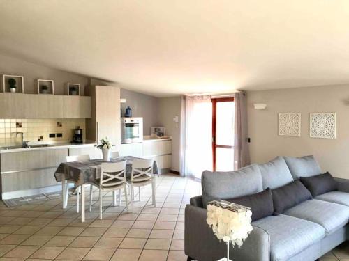 Padenghe sul Garda Apartment | Explore CASA CASTELLO: 4-Star Gem with Hot Tub & Pets Welcome