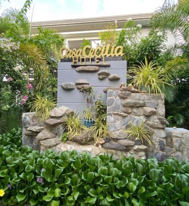 Bantay Hotel | Pet-Friendly Casa Cecilia Hotel with Pool & Hot Tub