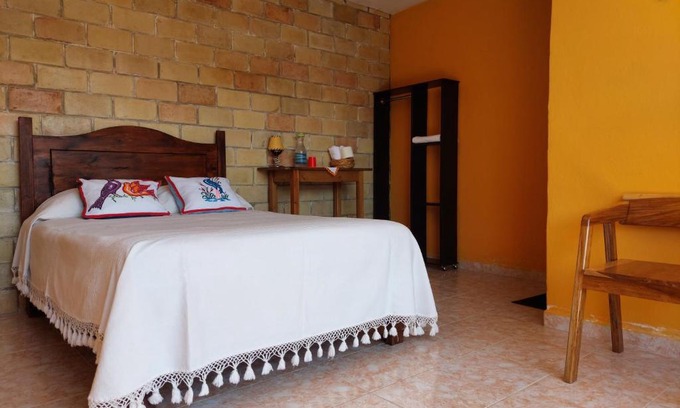 Huautla de Jimenez House | Budget-Friendly Casa Cejota with Delicious Breakfast Included