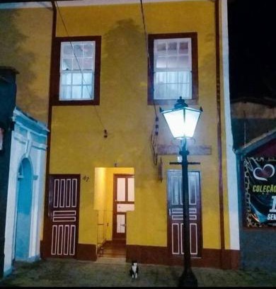 Sao Luiz Do Paraitinga House | Cozy Casa Centenária on the Vibrant SLP Boardwalk