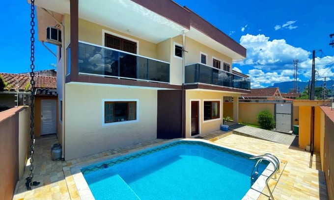 Umuarama House | Ideal Casa Centro with Pool and Oceanfront Views