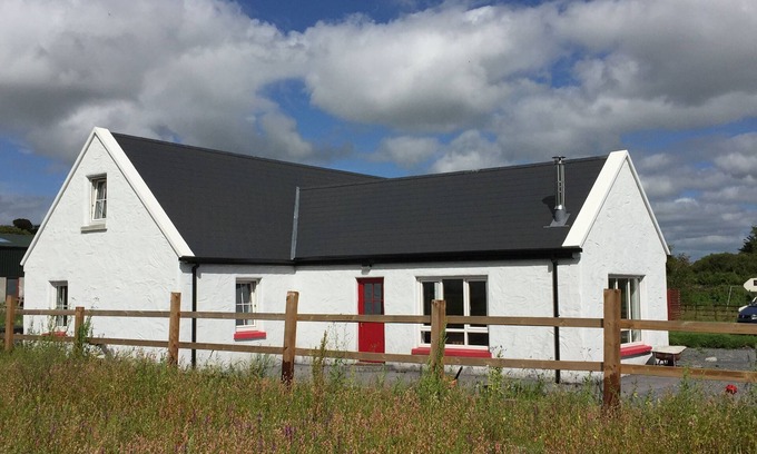 Ennis Cottage | Relaxing Escape at Casa Ceol: Pool, Spa & 9.8 Guest Rated