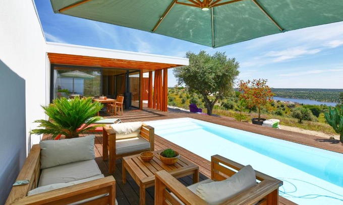 Montargil Villa | Discover Casa Chão de Ourém: 4-Star Escape in Montargil