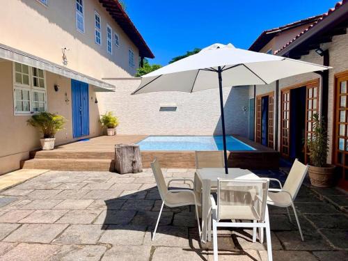 Barra da Tijuca House | Beautiful Holiday Homes in Brazil with Oceanfront Views