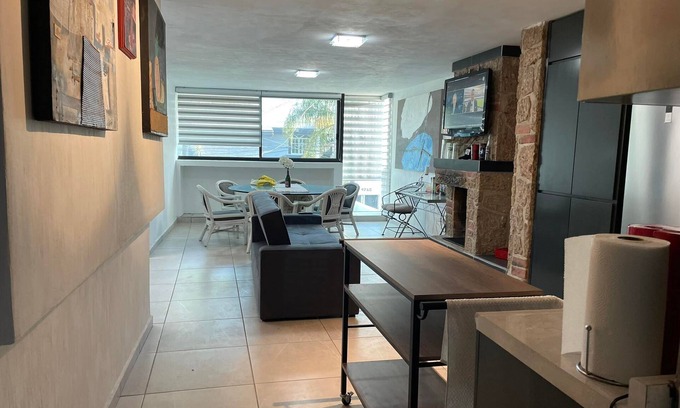 Zapopan House | Casa Chichen-Itzá: Convenient Stay with Spa and Family Amenities
