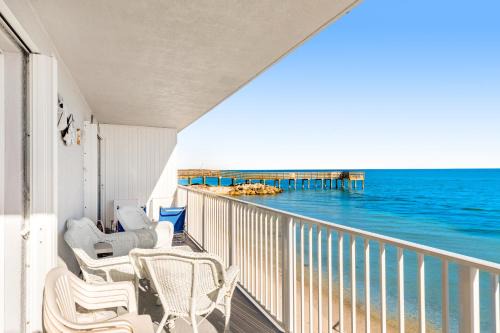 Key Colony Beach Apartment | Relax at Casa Clara #105 with Pool and Family-Friendly Vibes