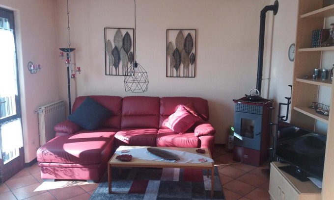 Vesio Apartment | Cozy Casa Claudio: Oceanfront Retreat with Great Reviews