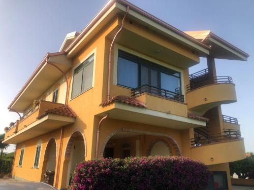 Pizzo Apartment | Pet-Friendly Casa Clementina with Ocean Views and Breakfast