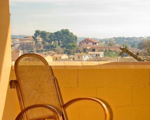 Almunia de San Juan House | Family-Friendly Stay at Casa Codeta with 9.3/10 Rating