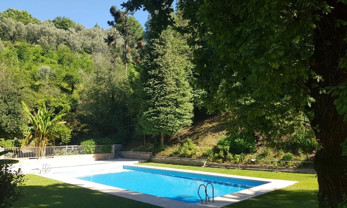 Cabril Cottage | Casa Colina and Casa Lobos