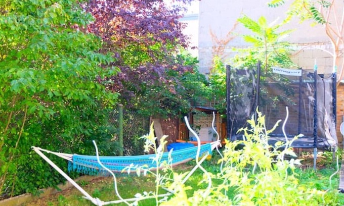 Kostheim Apartment | Garden Retreat at Casa Colore - Guest Rated 10/10