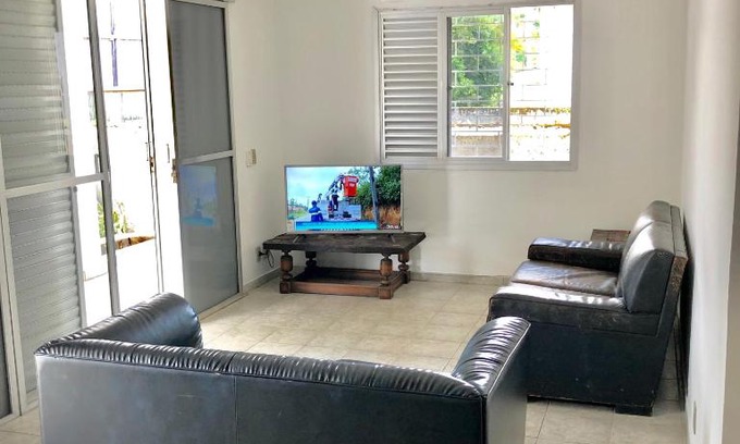 Matinhos Apartment | Cozy Getaway: Casa com 3 Quartos na Praia de Caiobá