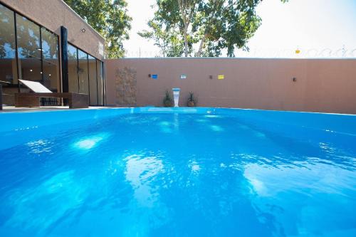 Jardim Paraiso House | Pet-Friendly Casa with 5 Suites near Corumbá Lake