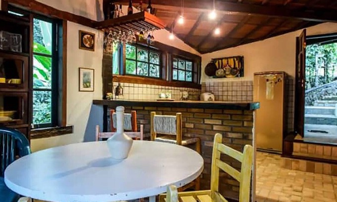 Bexiga House | Cozy Casa with Ocean View & BBQ in Ilhabela, São Paulo