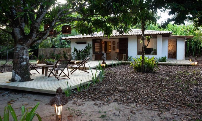 Curuipe House | Relax at Casa com Deck near Praia do Espelho, 4-Star Comfort