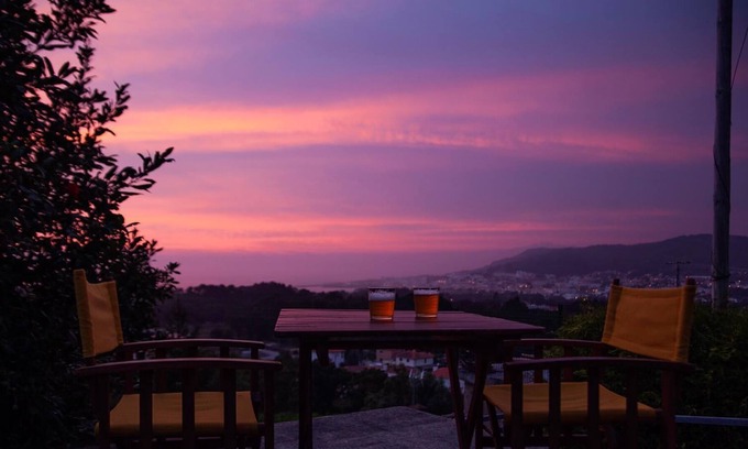 Ancora House | Casa com Vista Mar: Pet Friendly with Oceanfront Charm