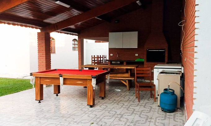 Parque Oasis House | Cozy Casa with Pool, Steps from the Beach in Peruíbe