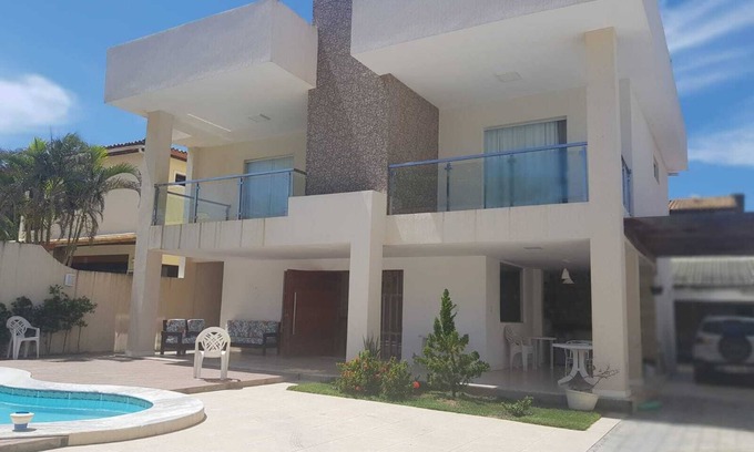 Pouso Alegre Buraquinho House | Beachfront Casa with Pool Just Steps from the Ocean