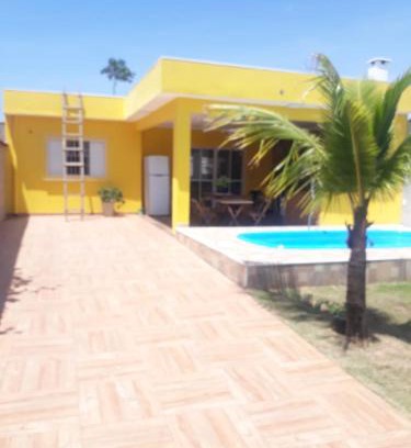 Itanhaem House | Relax at Casa com Piscina: Family-Friendly with Pool
