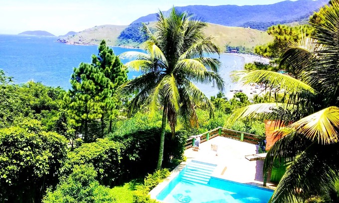 Praia de Barequecaba House | Relaxing Casa with Pool, Garden & Ocean Views Await