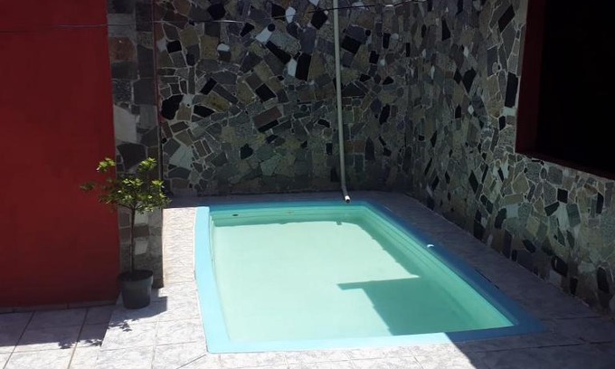Jardim Carolina House | Family-Friendly Casa com Piscina with Kitchen Amenities