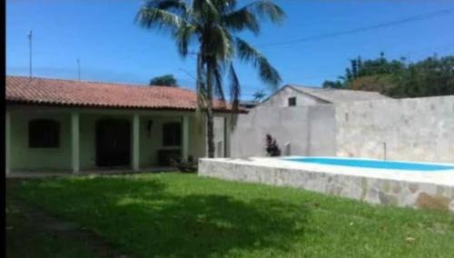Caraguatatuba House | Relaxing Retreat at Casa com piscina with Pool & Pet Friendly