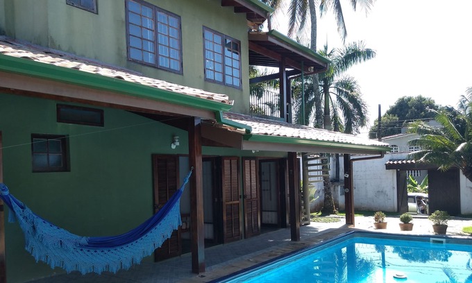Estufa I House | Relax at Casa com Piscina: Family-Friendly with Great Amenities