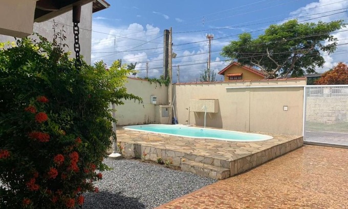 Praia do Pontal da Cruz House | Inviting Casa com piscina near beach & wedding spaces
