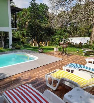 Caneca Fina House | Family-Friendly Getaway at Casa com piscina e espaço gourmet