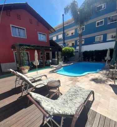 Ingleses Norte House | Relax at Casa com piscina ingleses with Pool and Pet Amenities