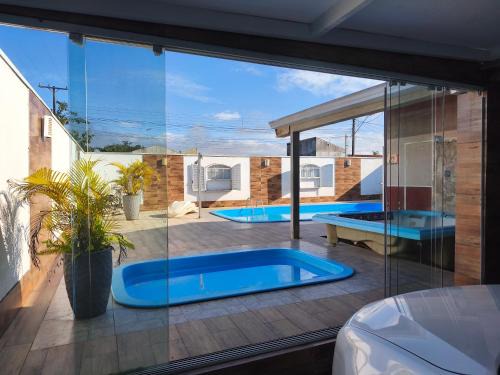 Matinhos House | Pet-Friendly Casa c piscina matinhos with Oceanfront Pool
