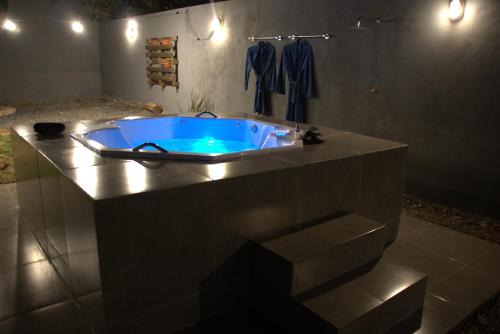 Chapada dos Guimaraes House | Relaxing CASA COM SPA Near Center with Hot Tub & Pet Friendly