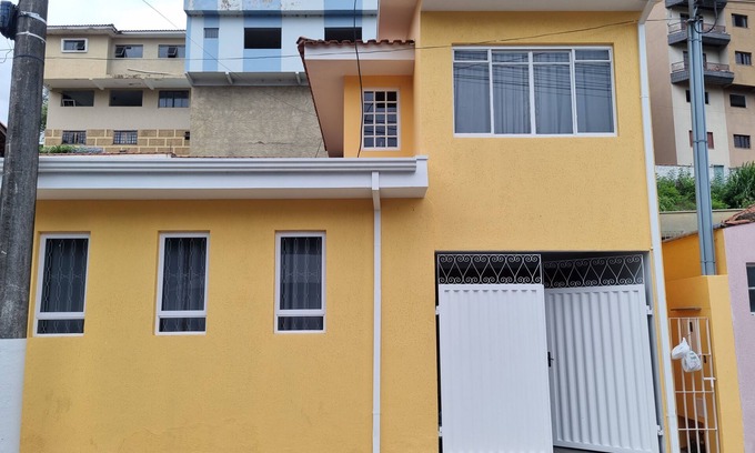 Regiao Urbana Homogenea VI House | Cozy Casa with Suite, Living Room & Kitchen Awaits You
