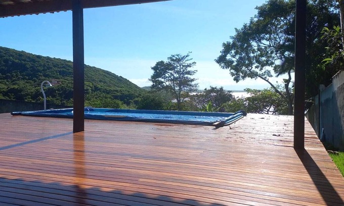Arpoador House | Beachfront Retreat with Breathtaking Views and Family Amenities