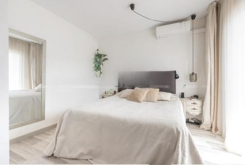 Comarruga House | Discover Casa La Creu: Your Ideal Budget-Friendly Stay