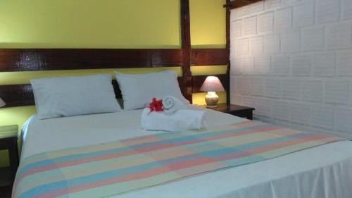 Coroa Vermelha House | Cozy Recanto Portugues: Family and Pet-Friendly Retreat
