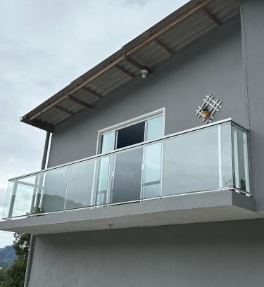 Tabuleiro dos Oliveiras House | Relaxing Beach House with Ocean View and Pet-Friendly Amenities