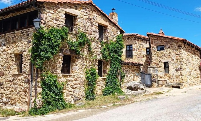 El Quintanarejo House | Relax at Casa Rural in the Heart of Urbión Reserve