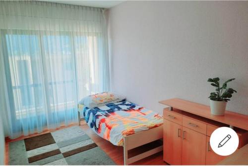 Gordola House | Private Room with Balcony, Garden & Pool - 9.3/10 Rating