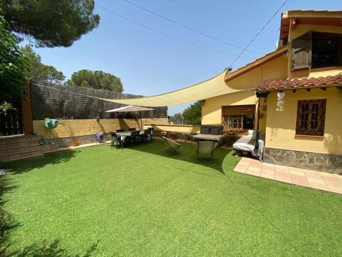 Sant Cugat del Valles House | Family-Friendly Oasis in Barcelona with Beautiful Garden