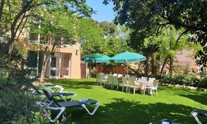 Palamos Villa | Relaxing Casa with Garden Just Steps from the Beach