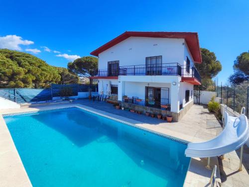 Sant Pol De Mar House | Relaxing Casa with Private Pool in Sant Pol de Mar