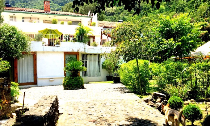 Tepoztlan House | Casa con Vista la Tepozteco: Cozy Apartments with Pool