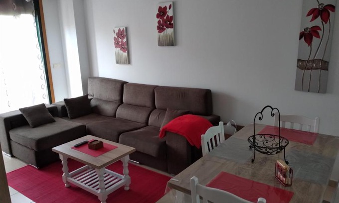 Barreiros Apartment | Guest Rated 10/10: Casa Conchi with Pool & Family-Friendly Fun