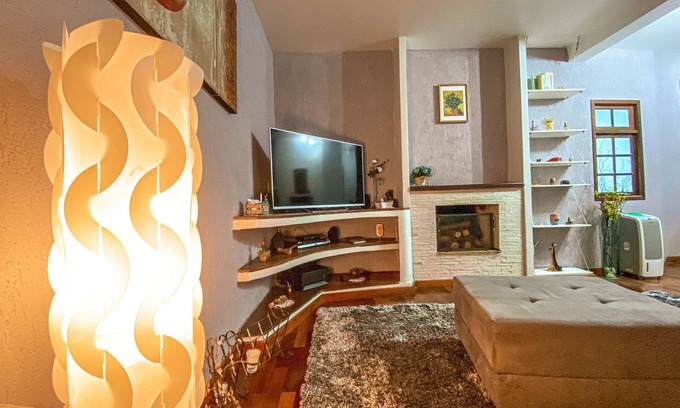 Carapicuiba House | Cozy Casa with BBQ and Ocean View in Granja Viana