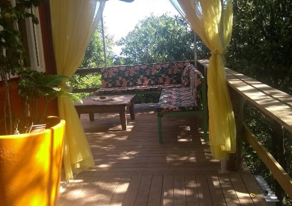Caraa House | Pet-Friendly Casa Container with Ocean View & Hot Tub