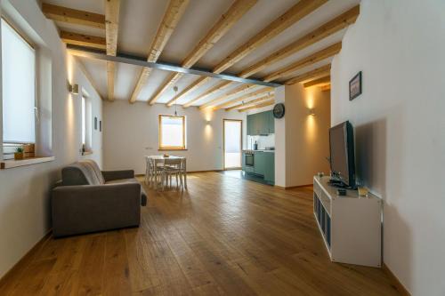 Carano Apartment | Guest Rated 10/10: Casa Corradini, Pet & Child Friendly Stay