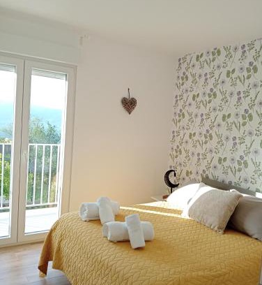 Bravaes House | Pet-Friendly Retreat at Casa Coruja with Top Guest Rating